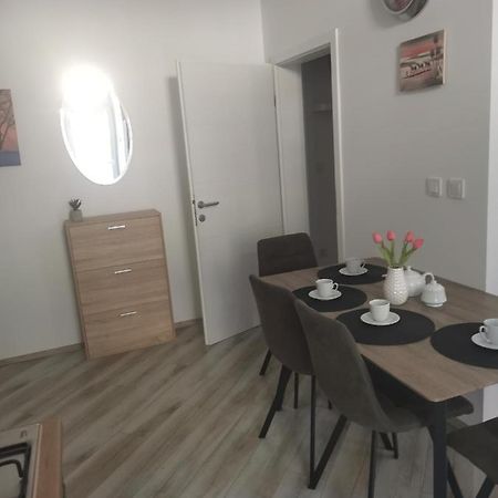 Studio Apartman Kristina Appartamento Pola Esterno foto